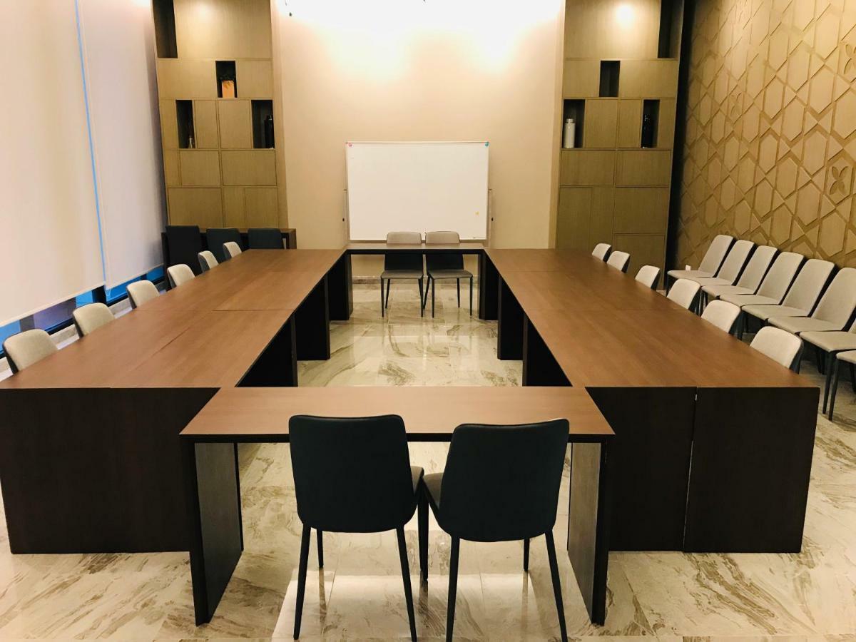 Astra Suites Central Τσιάνγκ Μάι Εξωτερικό φωτογραφία