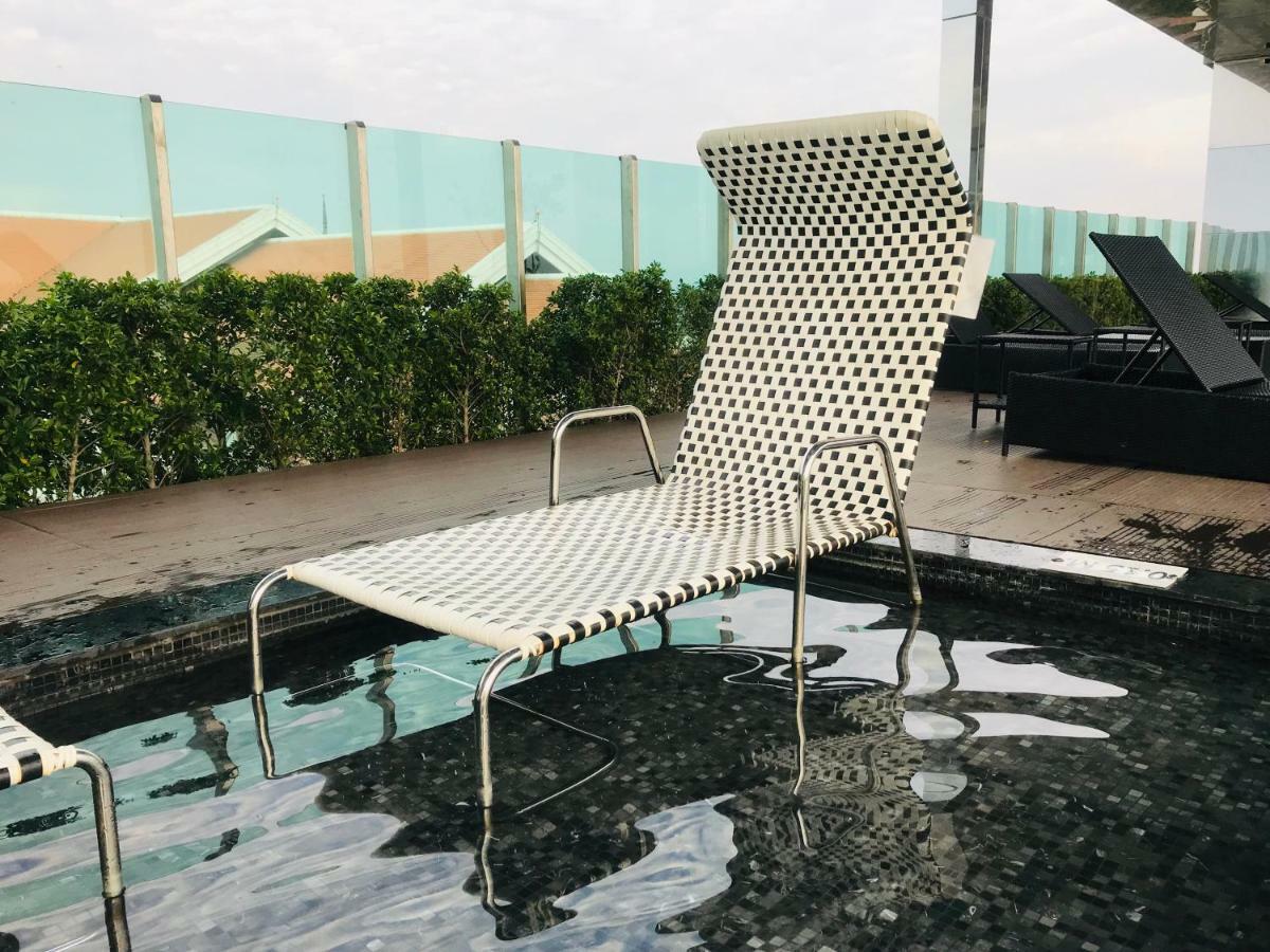 Astra Suites Central Τσιάνγκ Μάι Εξωτερικό φωτογραφία